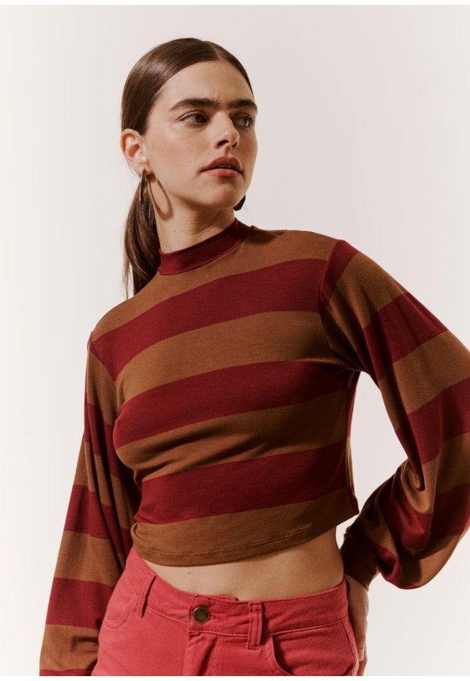 Blusa Manga Longa com Pregas Listrada