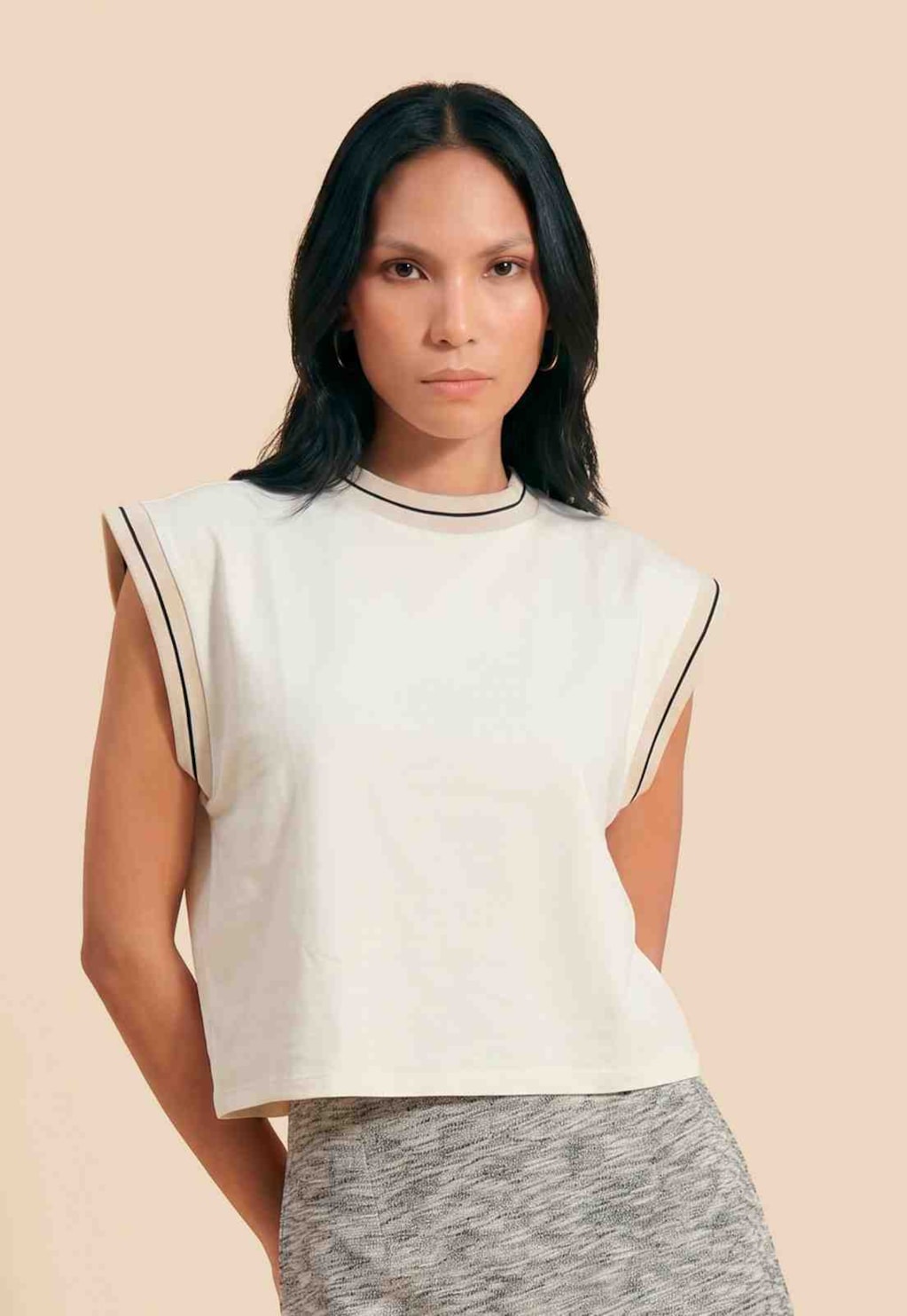 Blusa Moletinho Rib Decote E Cava