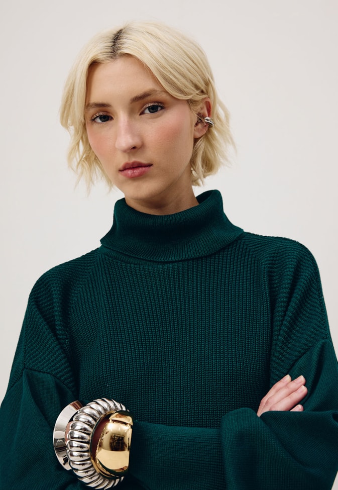 Blusa Mullet Gola Alta Tricot