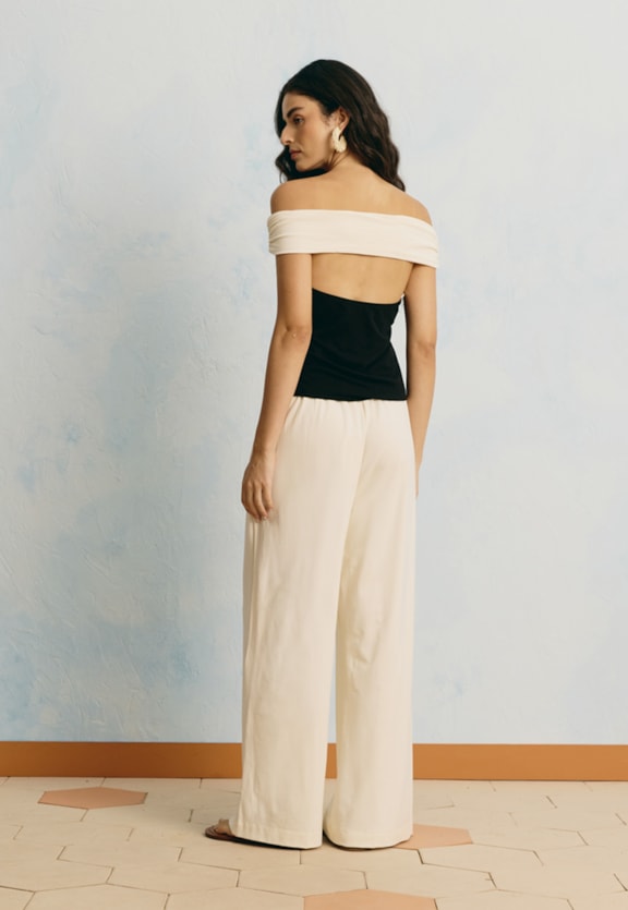 Blusa Ombro A Ombro Decote Costas Vista Traseira