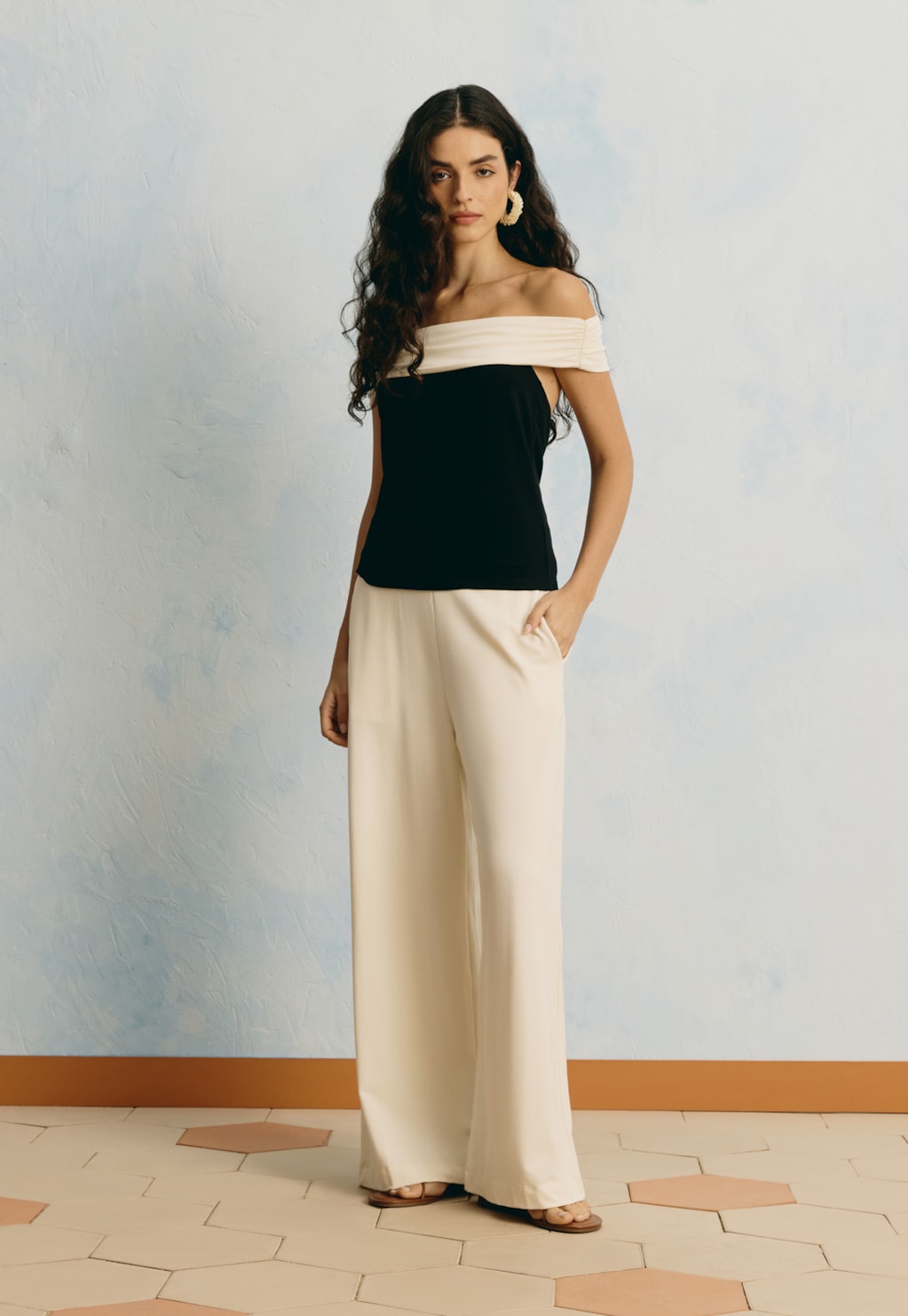 Blusa Ombro A Ombro Decote Costas