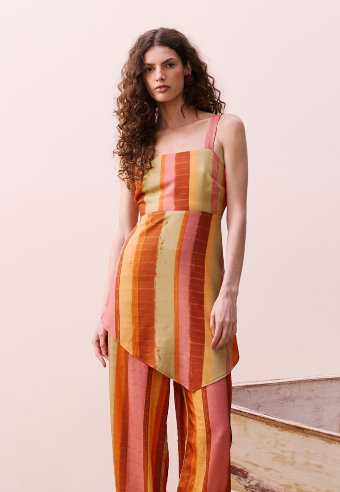 Blusa Ponta Assimétrica Estampada Itaúba