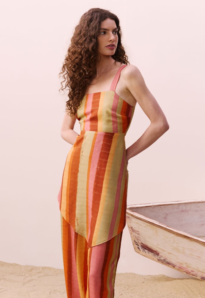 Blusa Ponta Assimétrica Estampada Itaúba