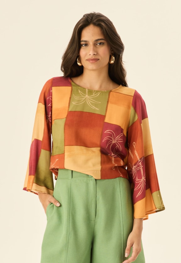 Blusa Quadradinha Estampada Encontro das Águas Vista Frontal