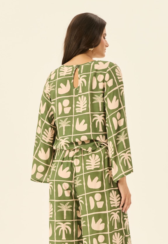 Blusa Quadradinha Manga Estampada Ybyra Vista Traseira