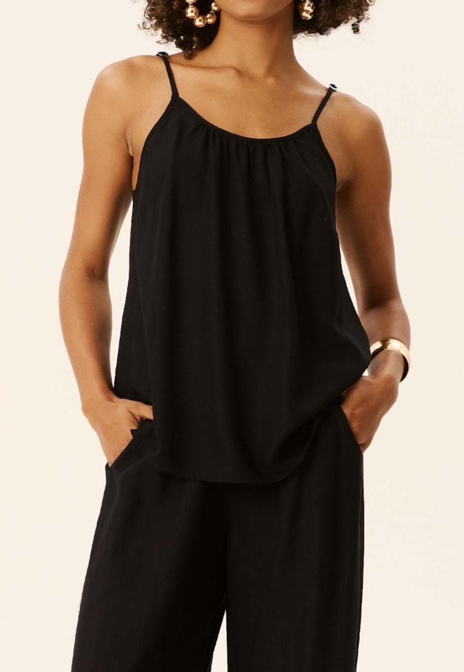 Blusa Regata Detalhe Franzido