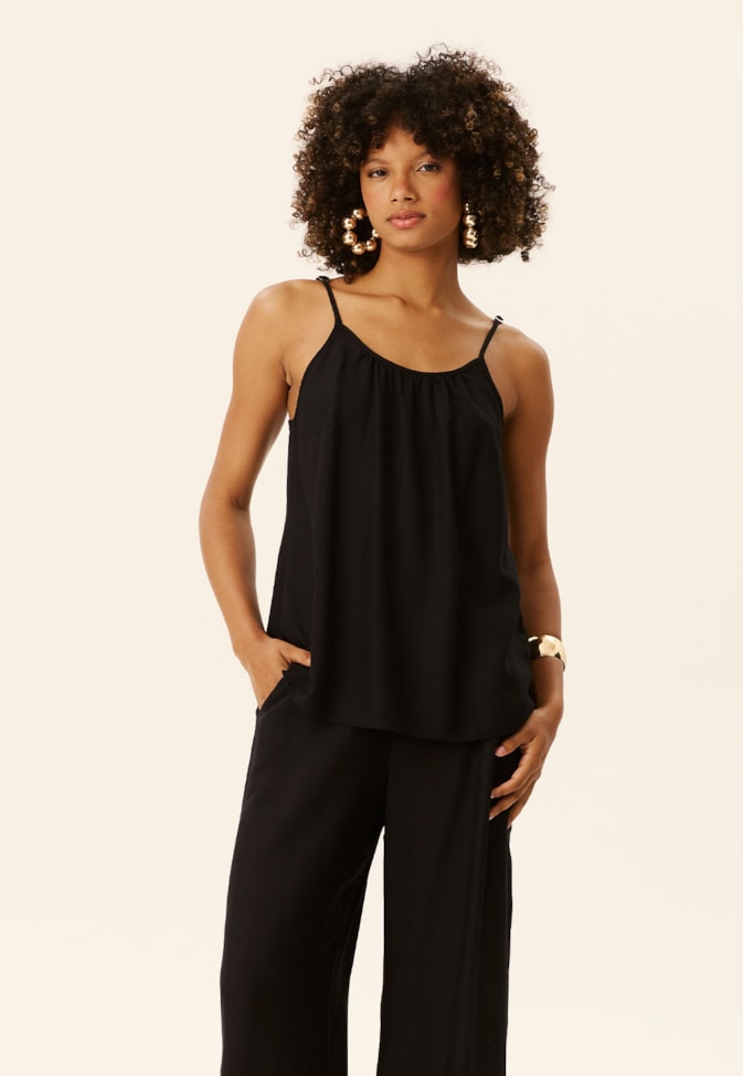 Blusa Regata Detalhe Franzido