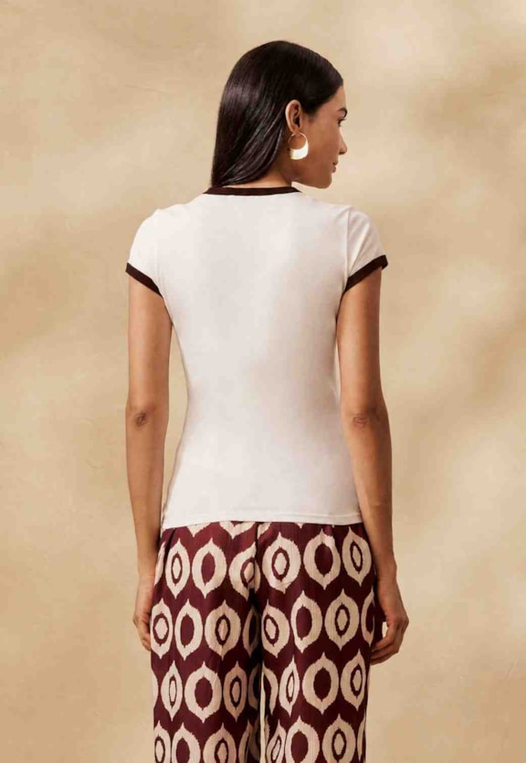 Blusa Retrô Latina Vista Traseira