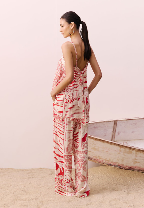 Blusa Sianinha Assimétrica Estampada Santarém Vista Traseira