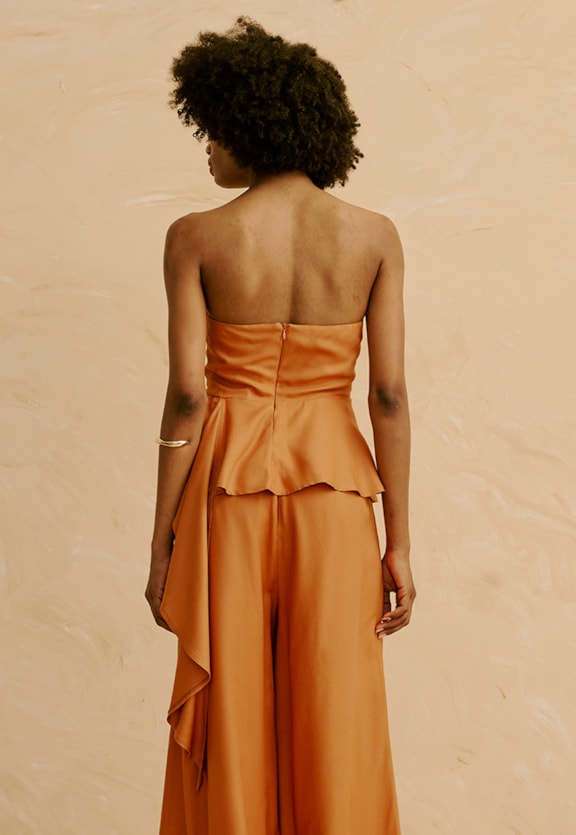 Blusa Tomara Que Caia Peplum Cascata  Vista Traseira