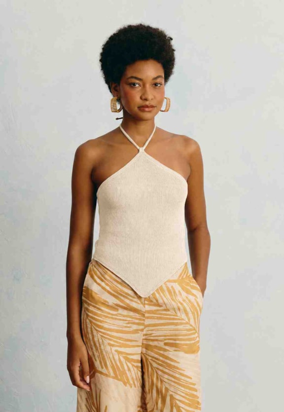 Blusa Tricot Decote Alto Vista Frontal