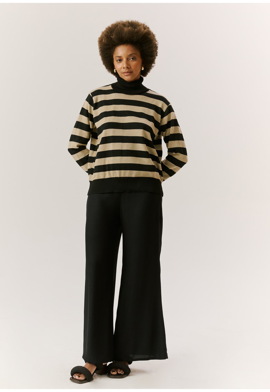 Blusa Tricot Gola Alta Listrada