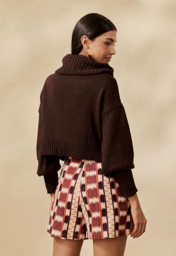 Blusa Tricot Manga Longa e Golão Vista Traseira