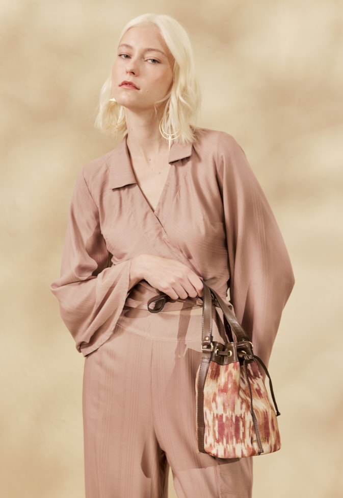 Bolsa Bucket Sarja Estampada Niebla