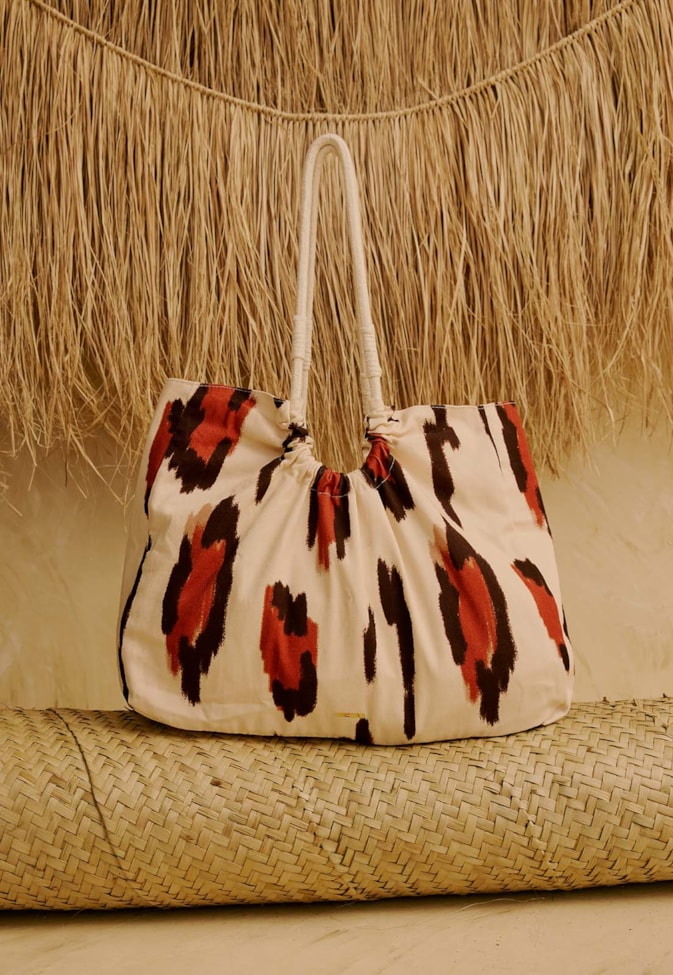 Bolsa com Alça em Corda Estampada Chimu Off