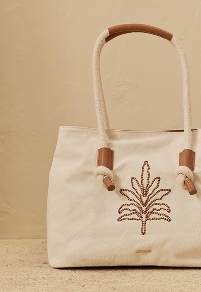 Bolsa Coqueiro Bordado Alça Corda