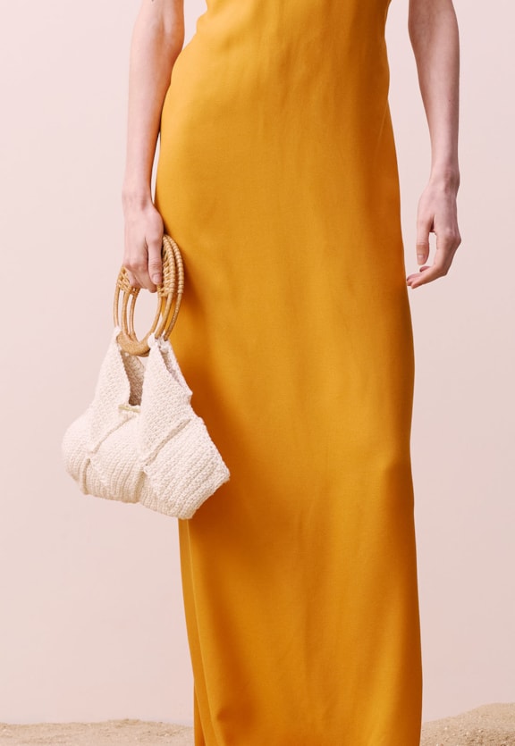 Bolsa de Crochê Artesanal Vista Traseira