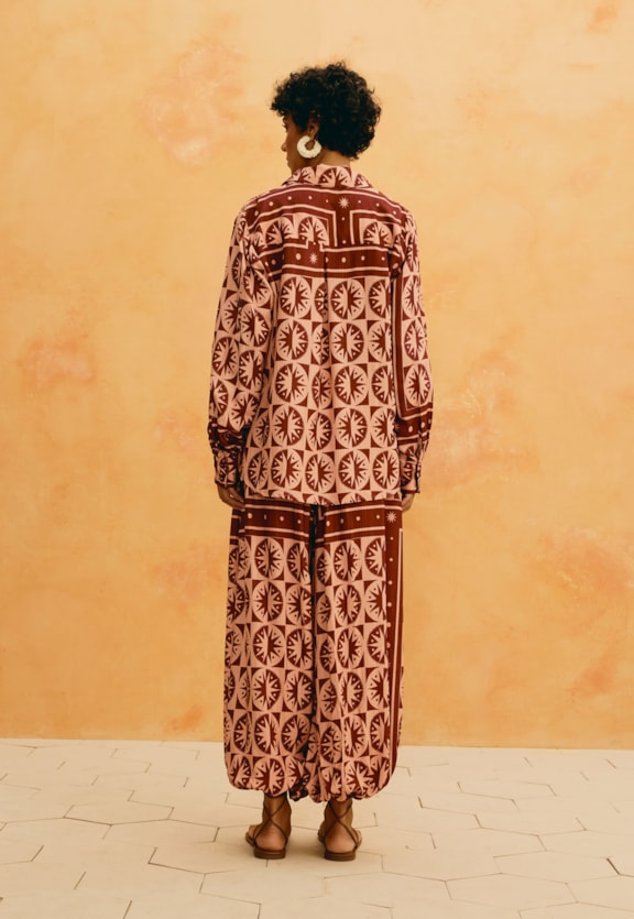 Calça Aladdin Estampada Sol Y Sombra Vista Traseira