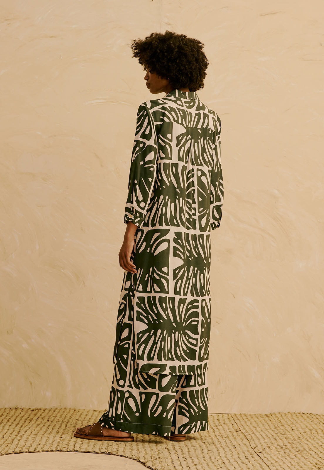 Calça Amarração Estampada Totora Vista Traseira