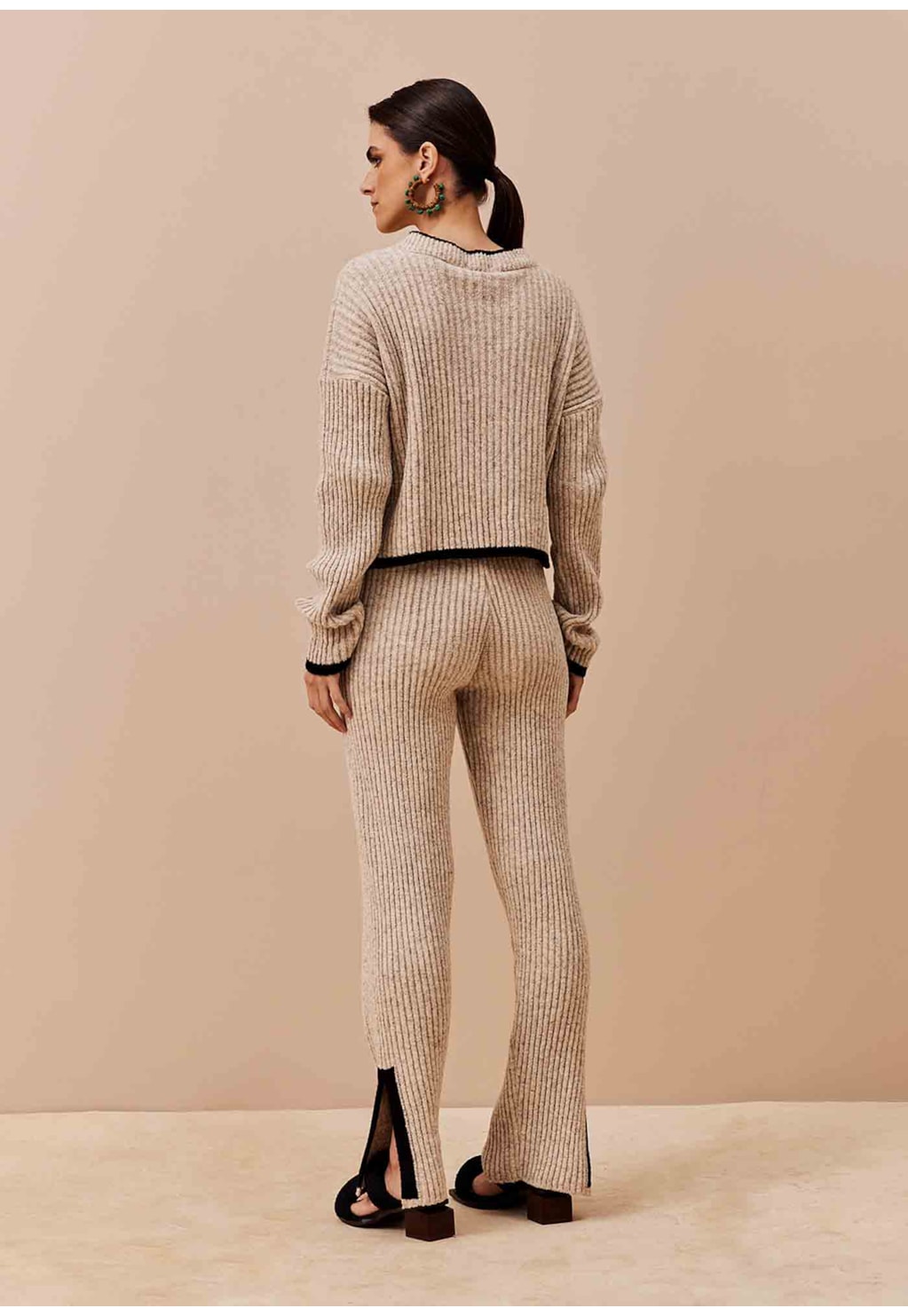 Calça Bicolor Detalhe Tricot