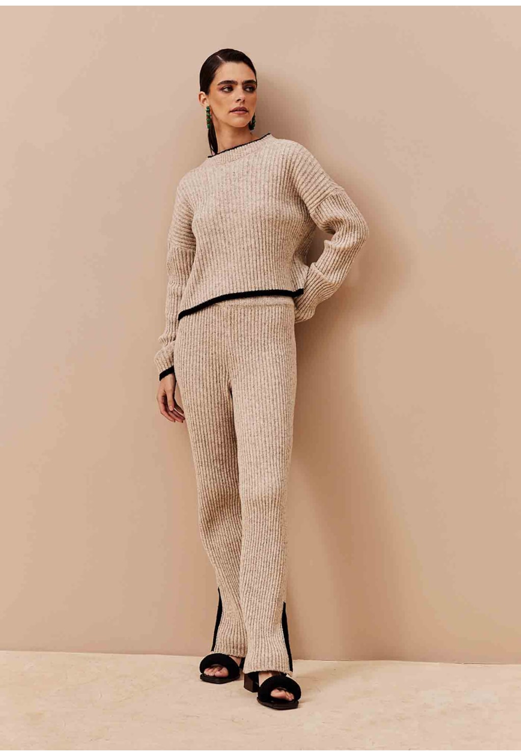 Calça Bicolor Detalhe Tricot