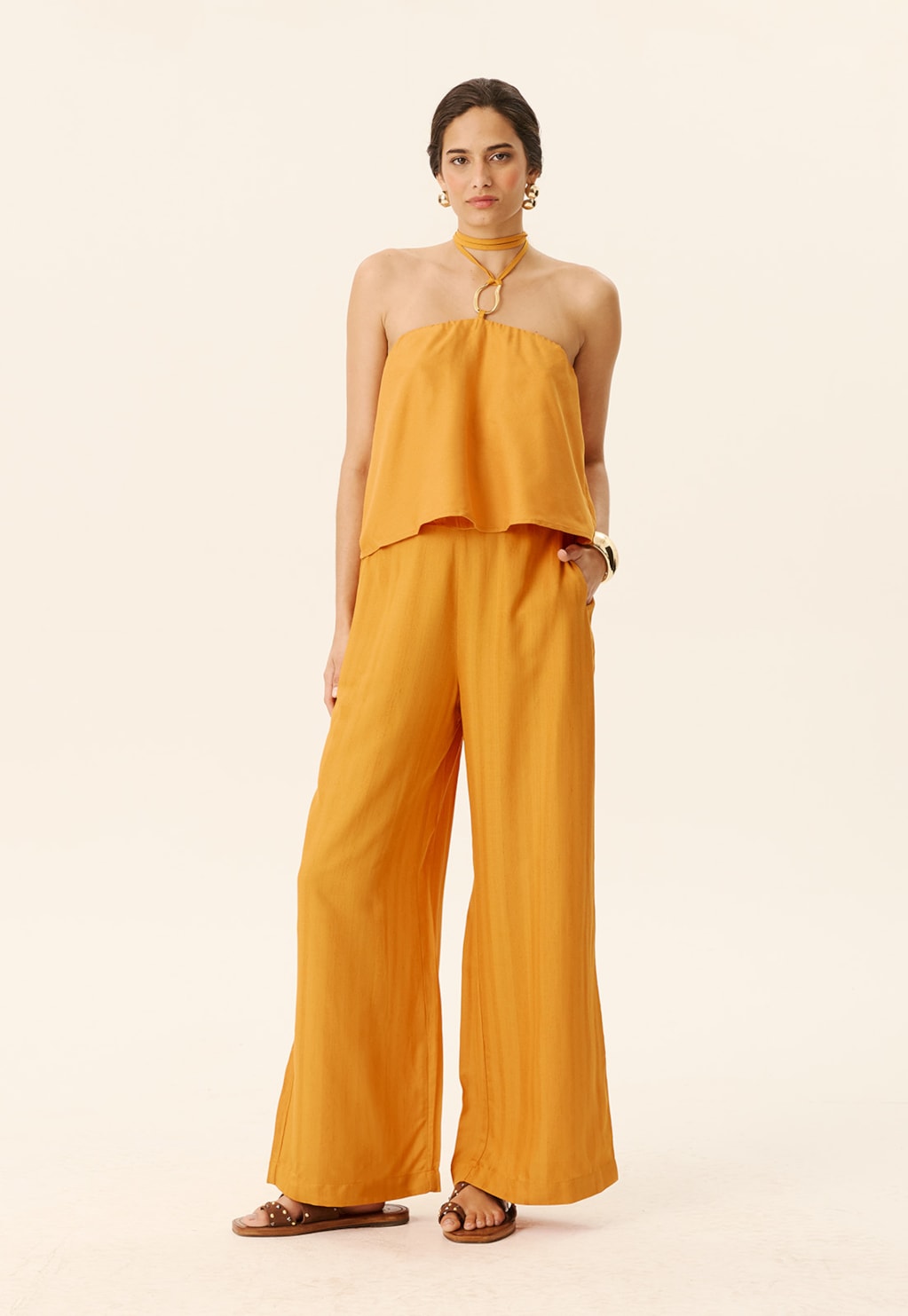 Calça Bolsos Cós Elástico Costas