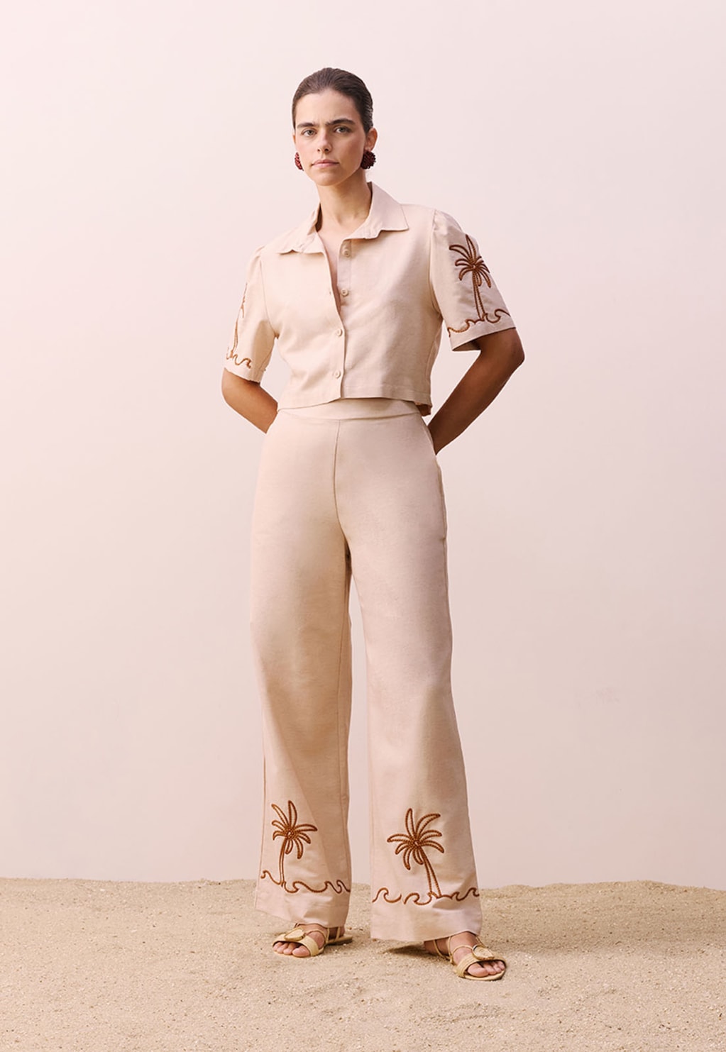 Calça Bordado Corda