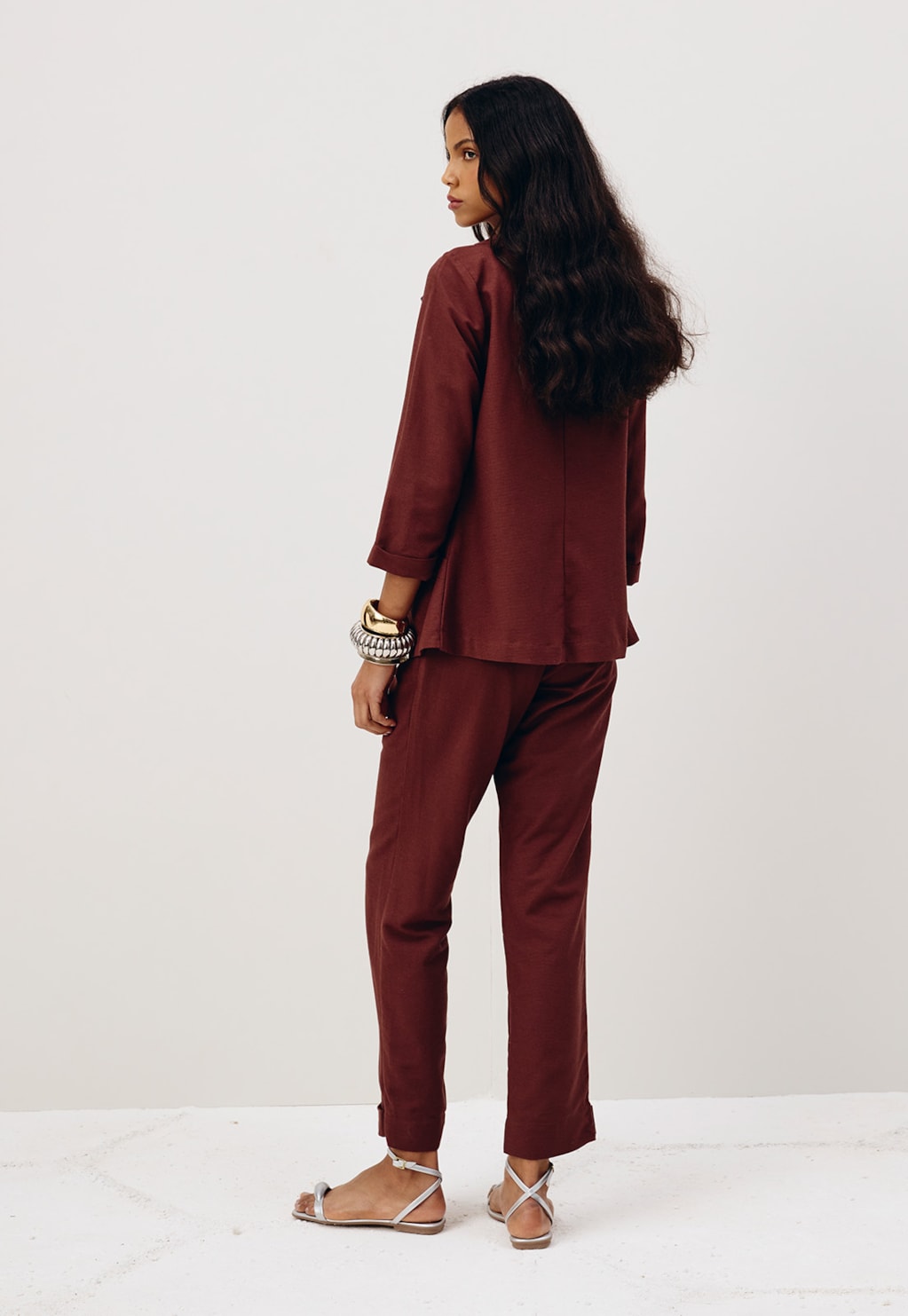 Calça Cenoura Aleta Frente