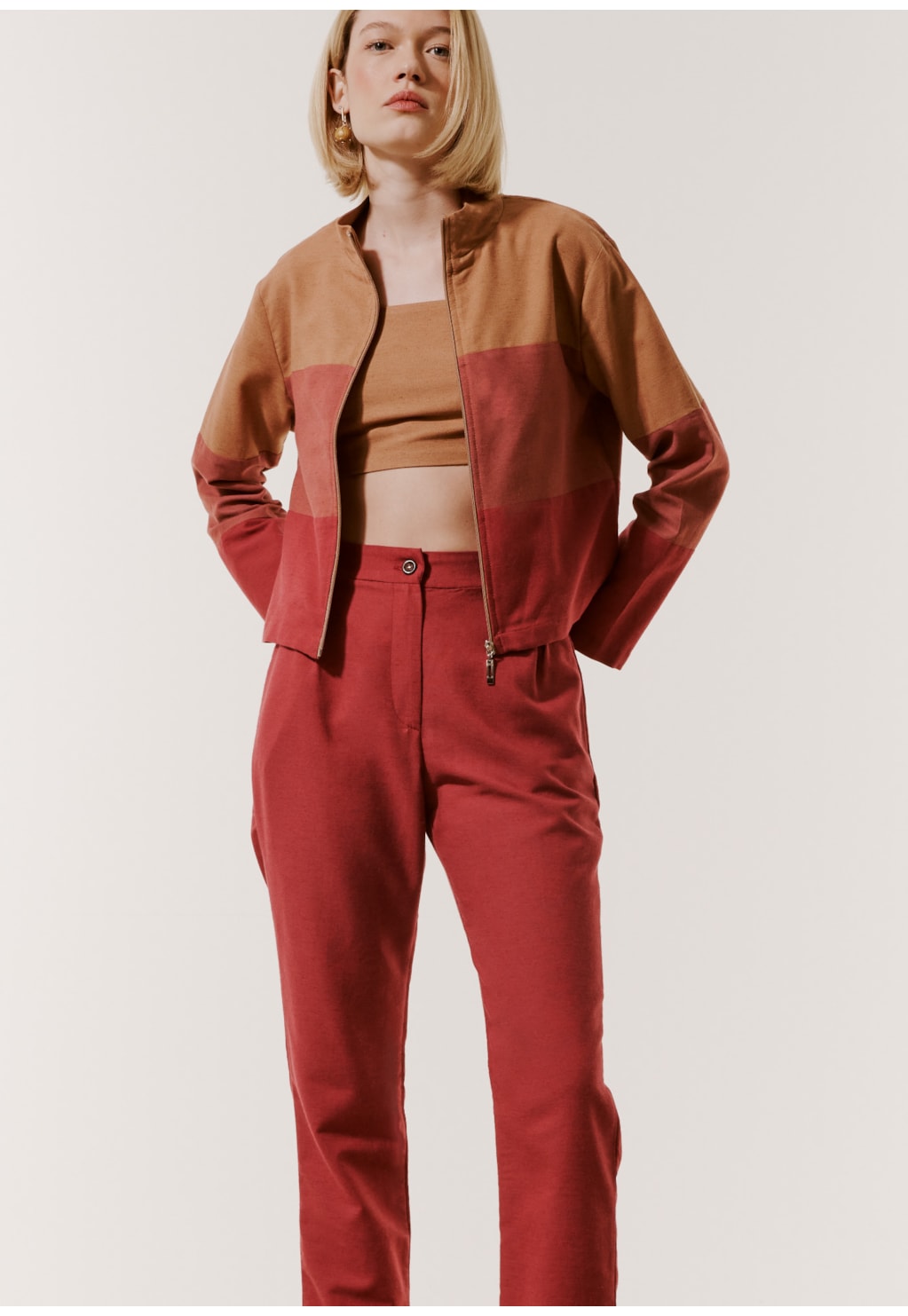 Calça Cenoura Barra Dobrada