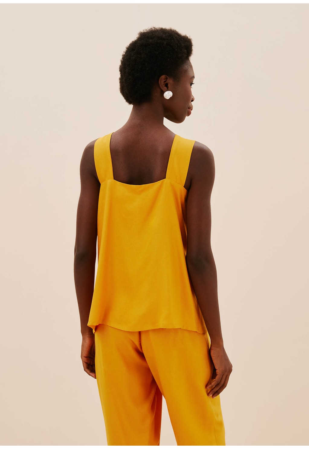 Calça Cenoura Bolso Frente