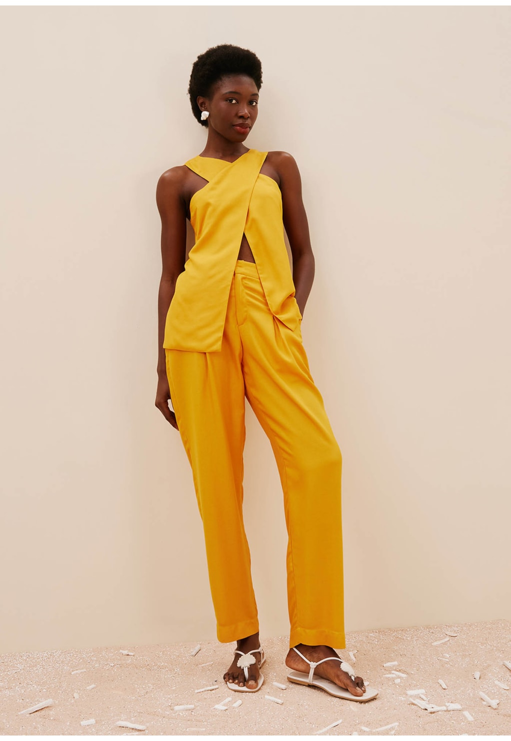 Calça Cenoura Bolso Frente