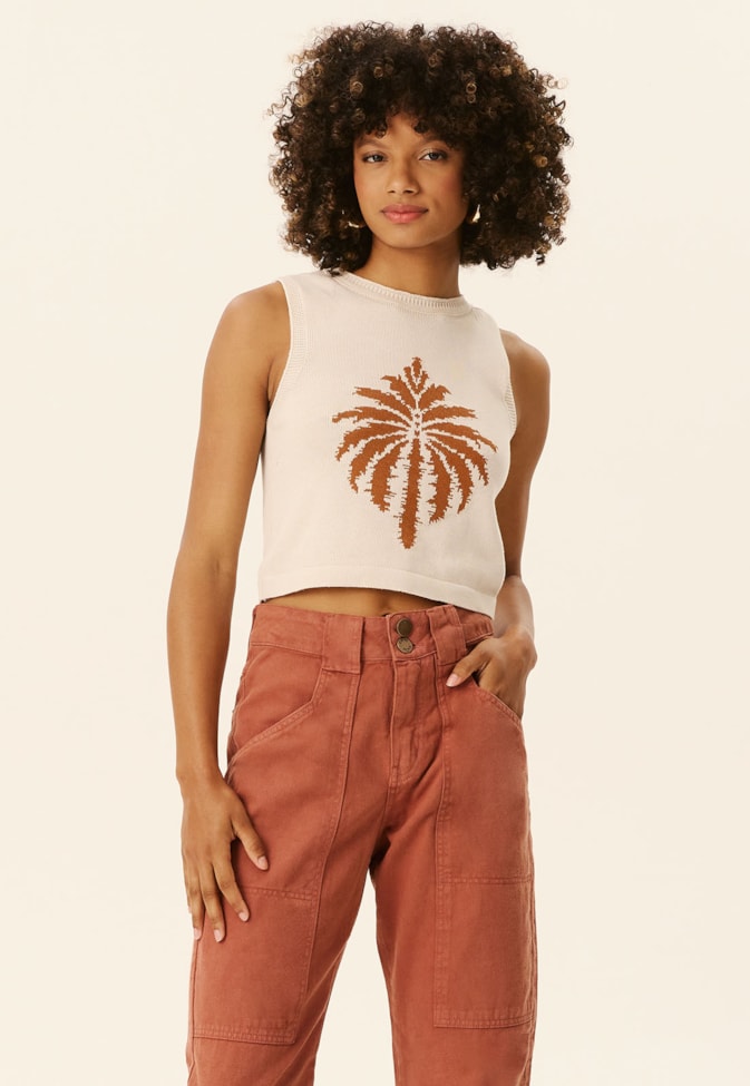 Calça Cenoura com Bolsos Frente