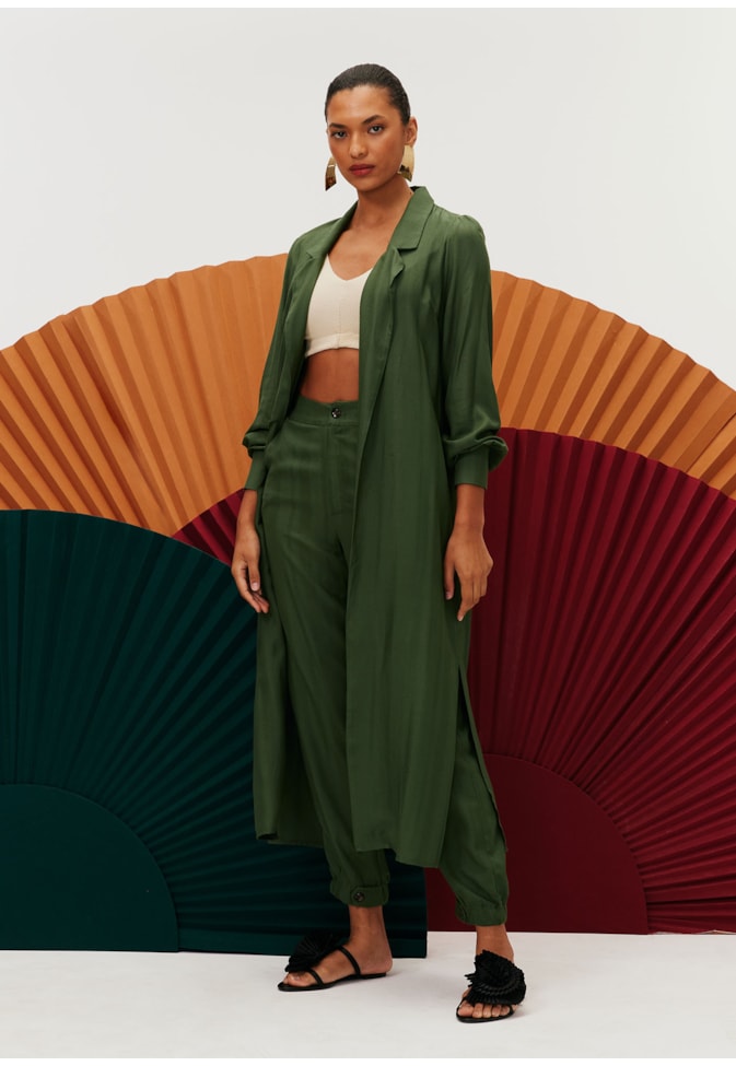 Calça Cenoura Detalhe Perna