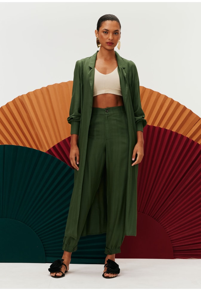 Calça Cenoura Detalhe Perna