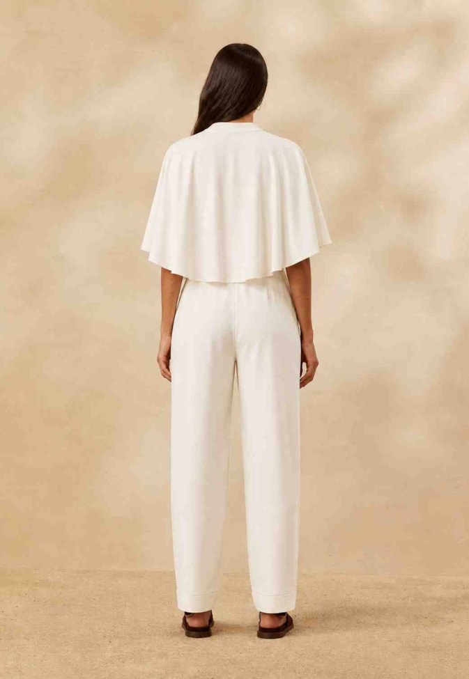 Calça Cenoura Detalhe Pregas