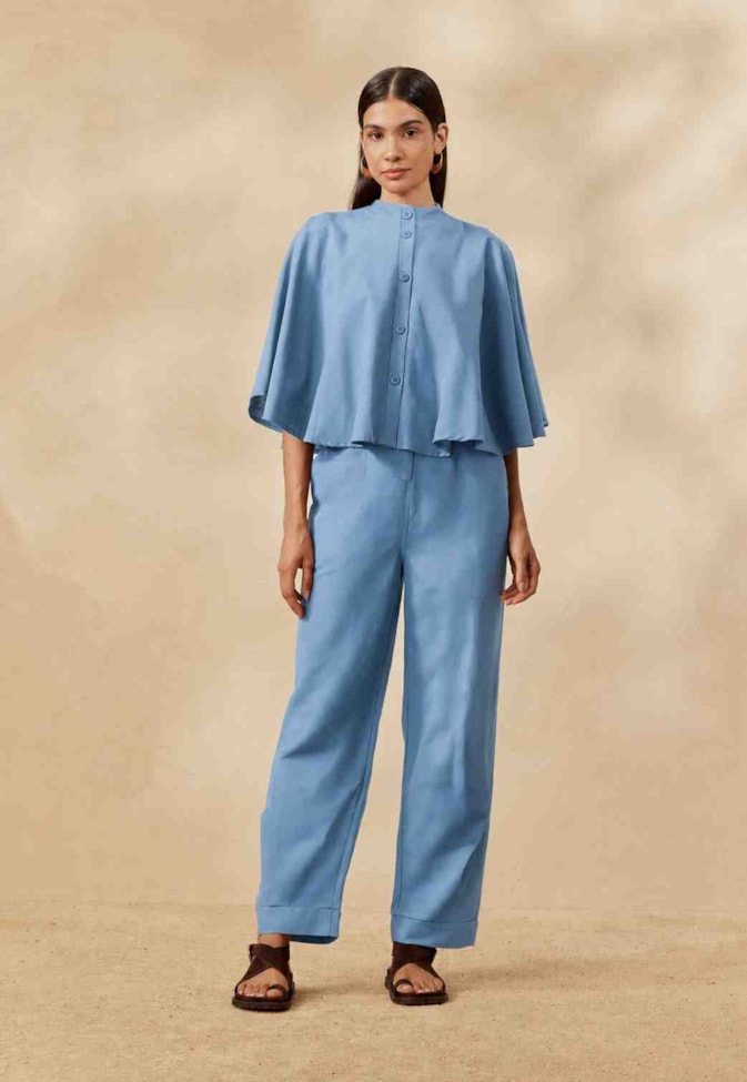 Calça Cenoura Detalhe Pregas