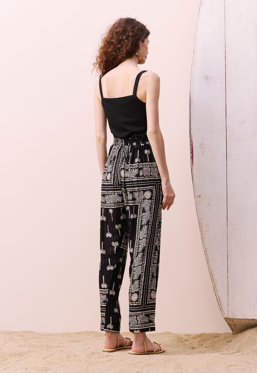 Calça Cenoura Estampada Tauari