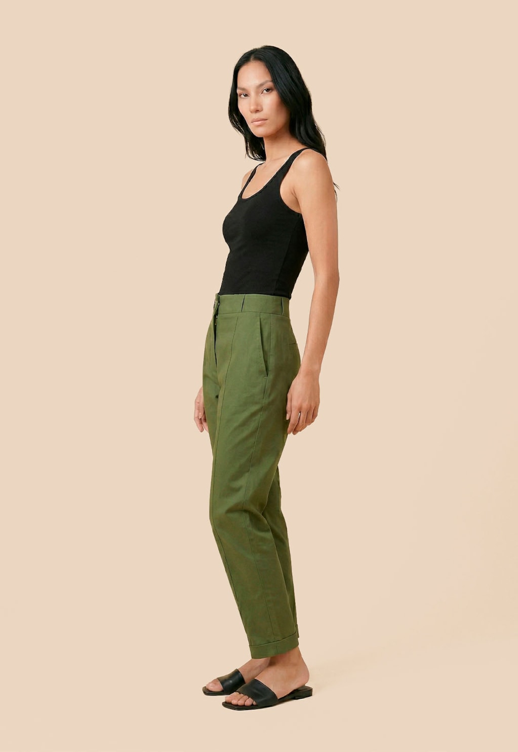 Calça Cenoura Lisa