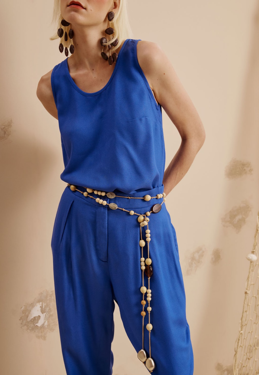 Calça Cenoura Pregas