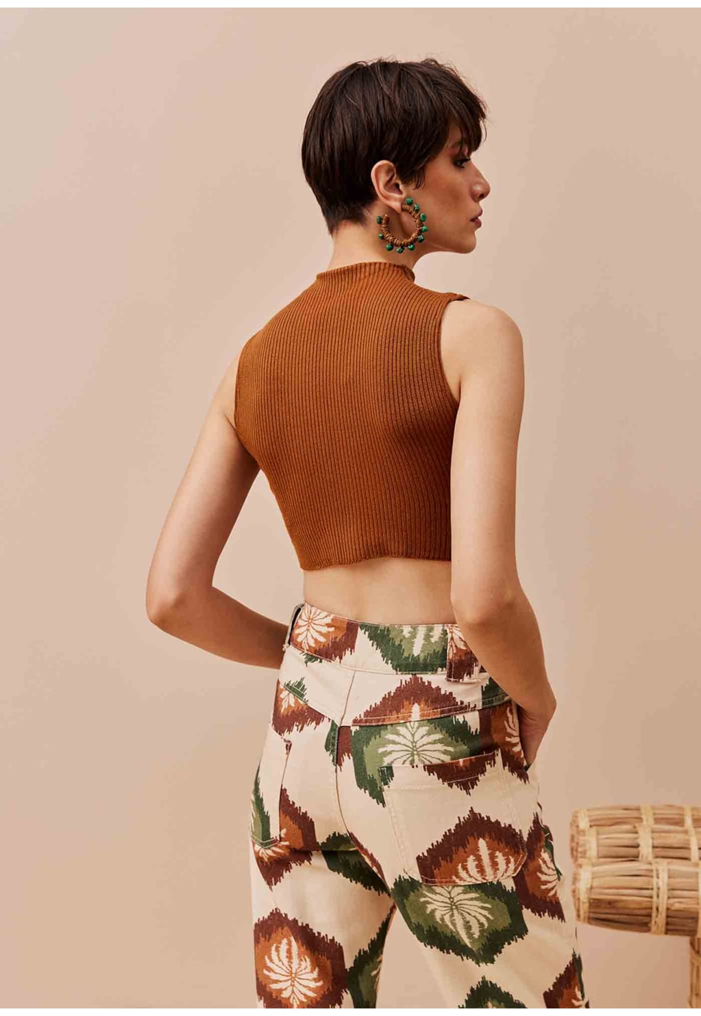 Calça Cenoura Sarja Estampada Andina