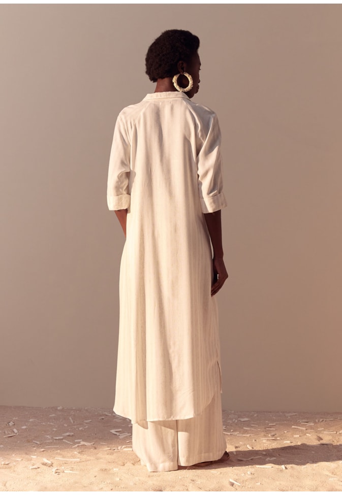 Calça com Pregas e Forro