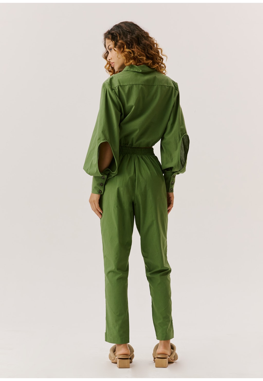 Calça Detalhe Aleta