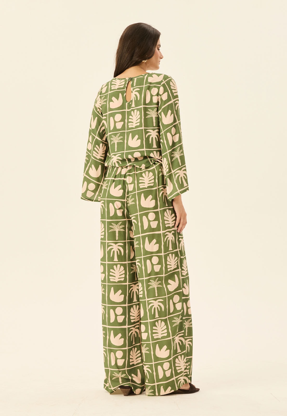 Calça Eslástico Cós Estampada Ybyra Vista Traseira