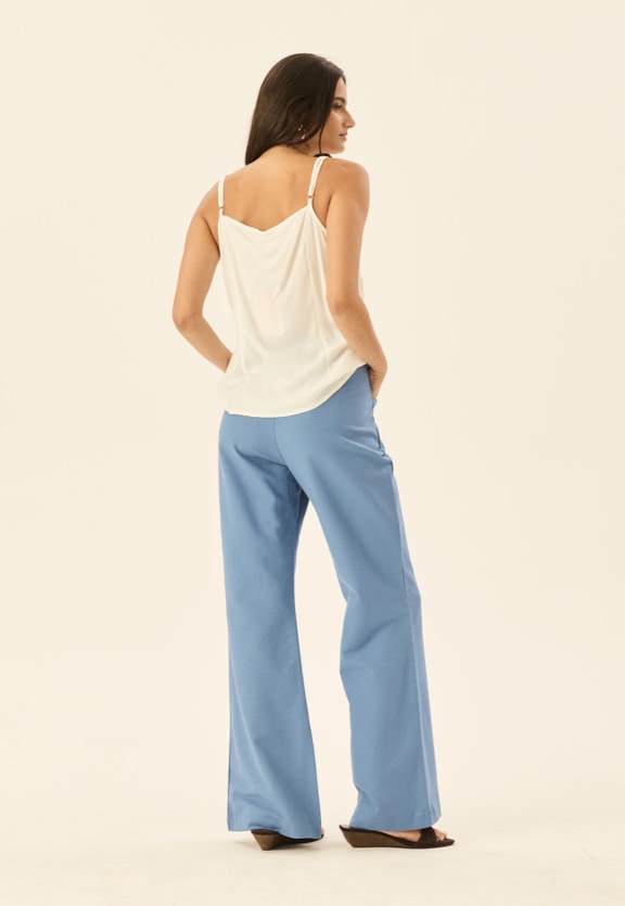 Calça Flare Vista Traseira