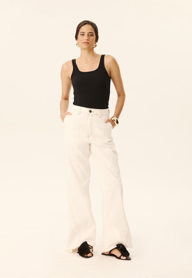 Calça Flare Sarja Lisa