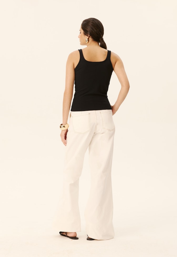 Calça Flare Sarja Lisa
