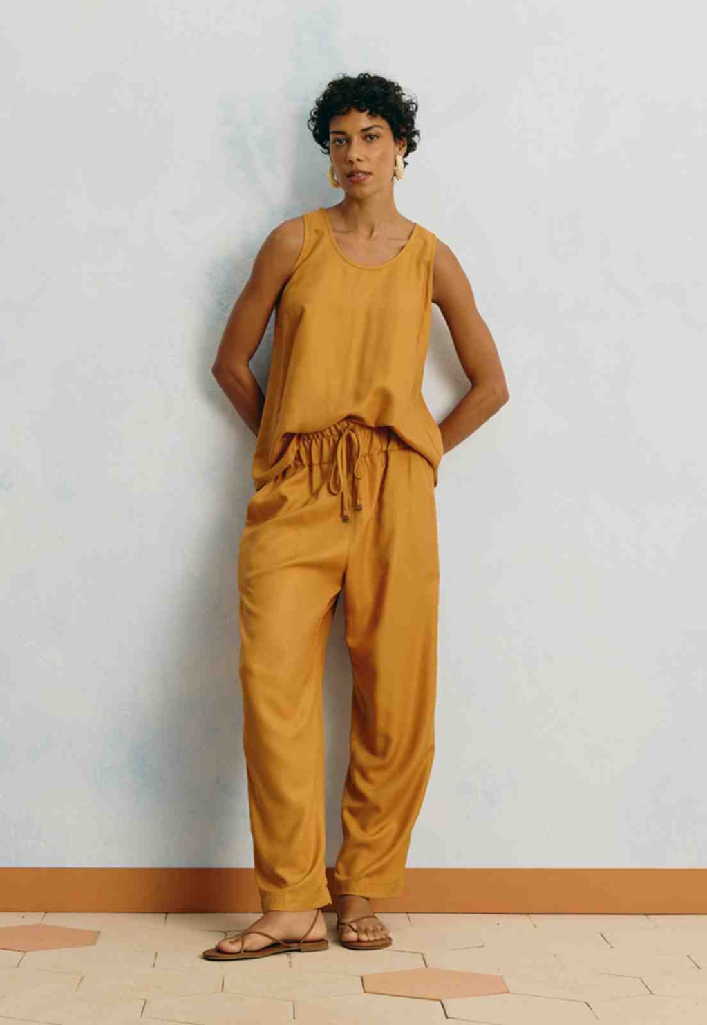Calça Lisa Cós Elástico