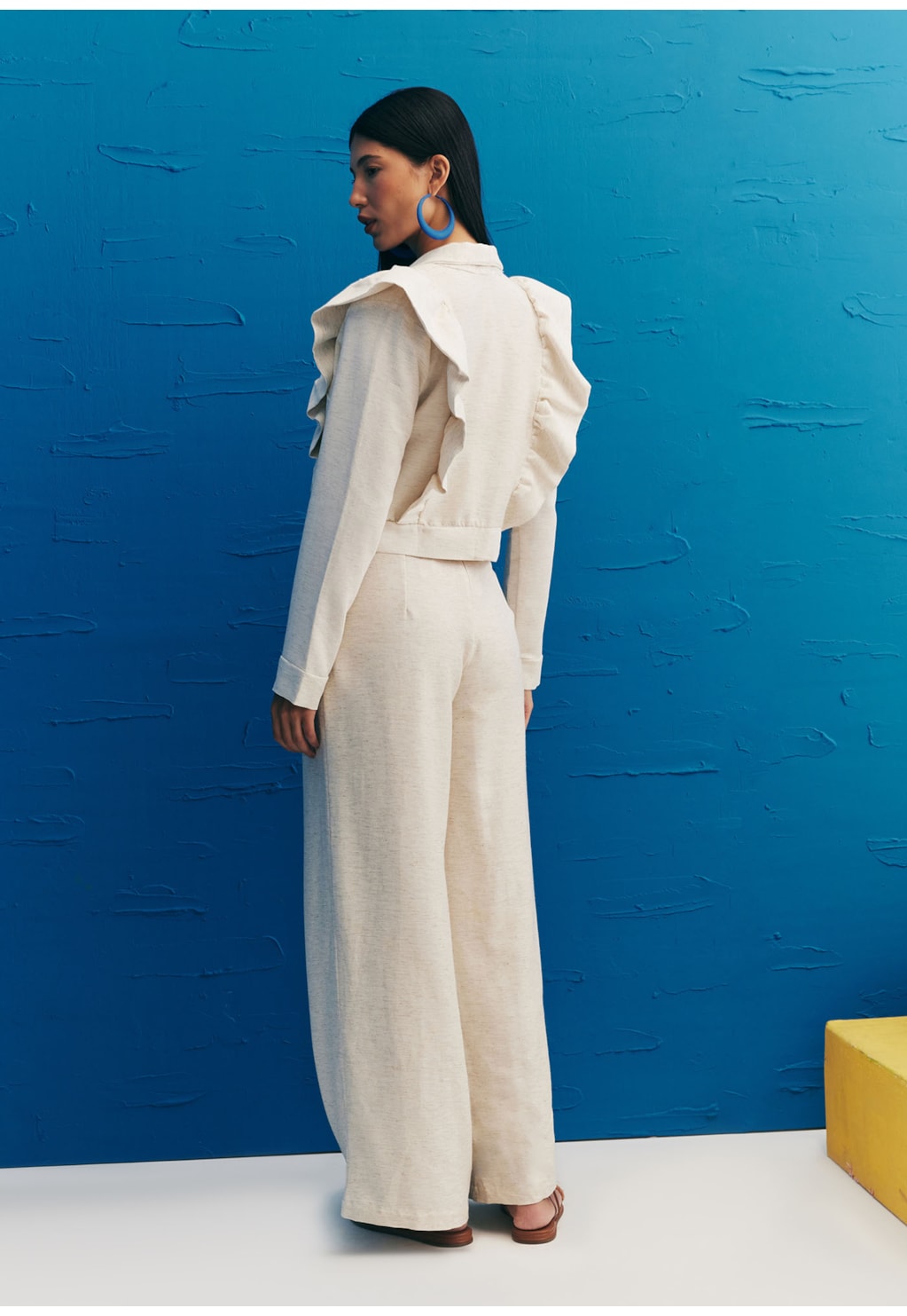 Calça Pantalona Aleta e Pregas