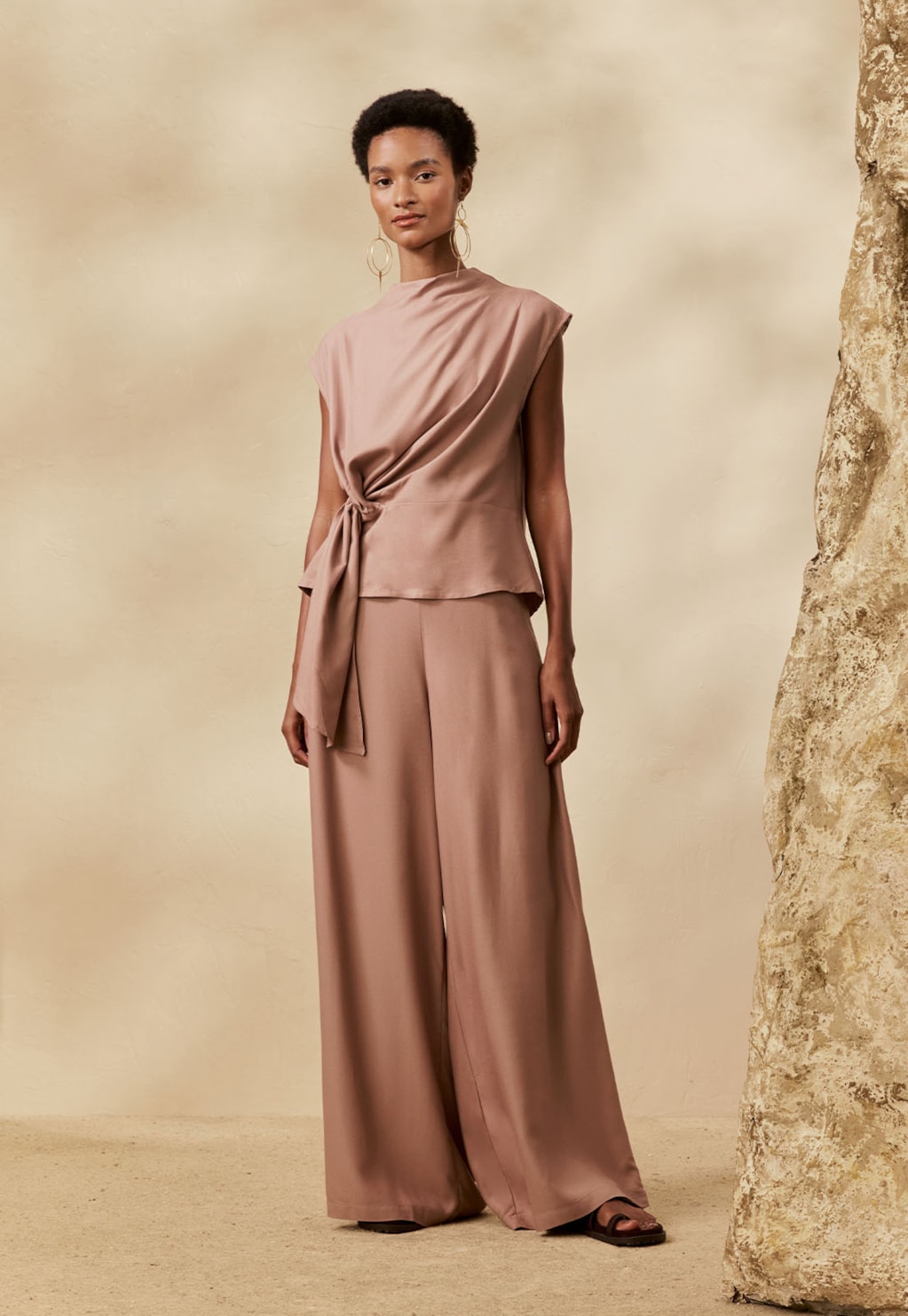 Calça Pantalona Ampla Lisa 