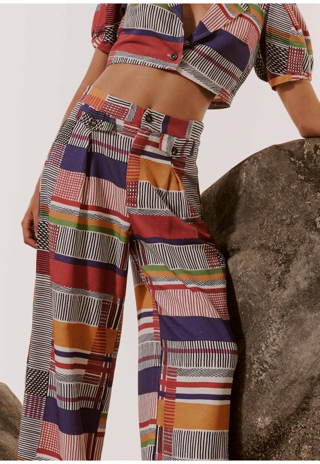 Calça Pantalona Botões Estampada Ingá